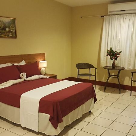 Hotel La Arboleda Managua Exterior photo