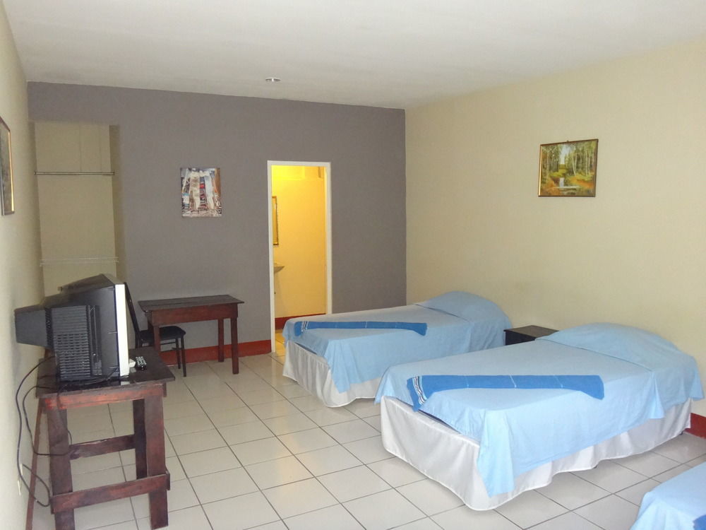 Hotel La Arboleda Managua Exterior photo