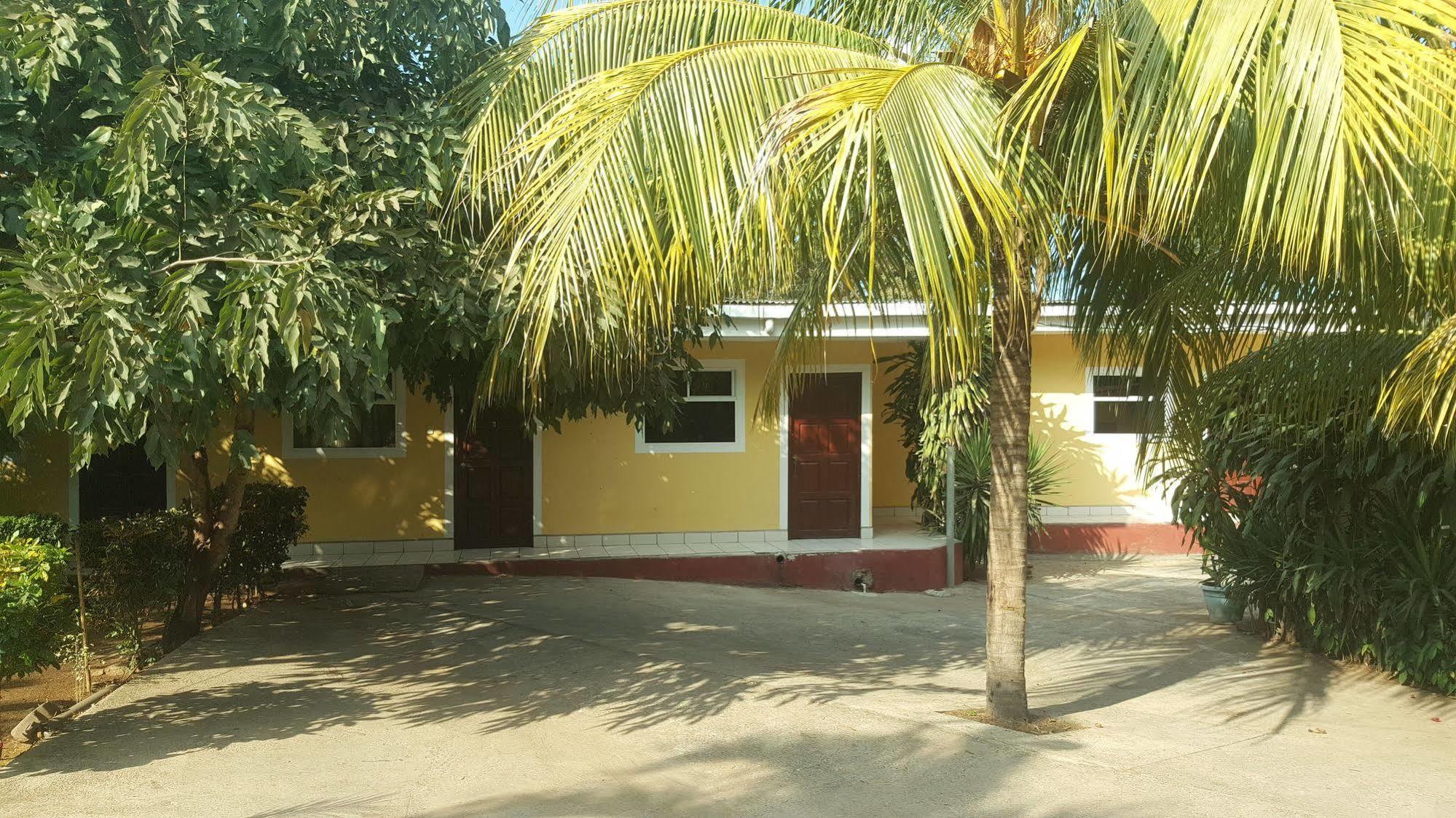 Hotel La Arboleda Managua Exterior photo